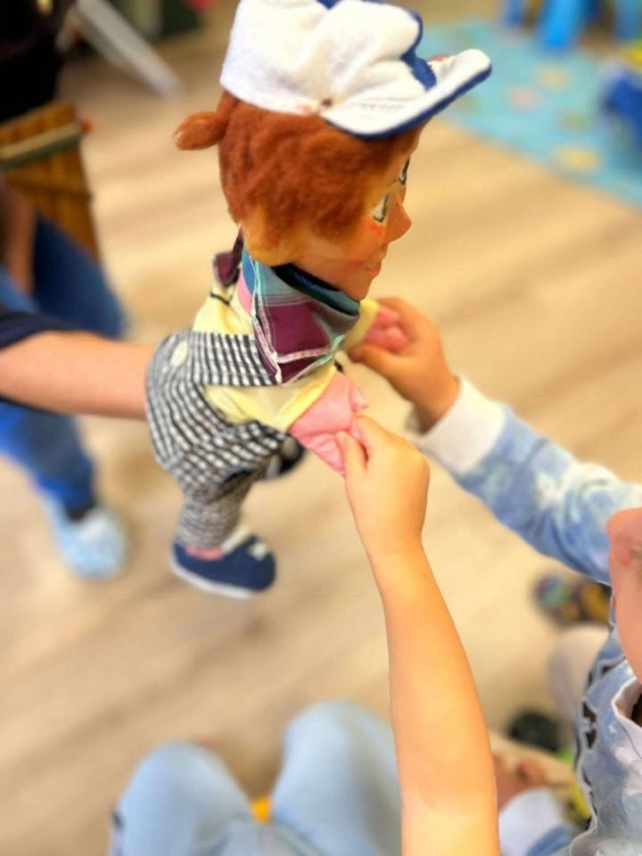 Divadélko - Jeden (ne)obyčejný den Páti a Máti